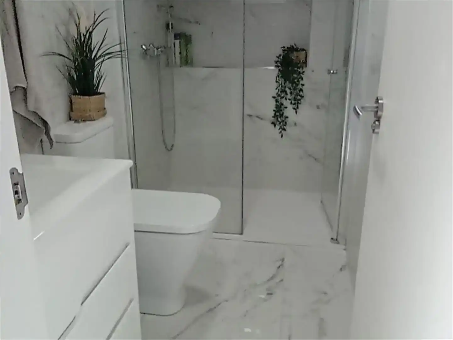 Bany de Casa o xalet en venda en Vélez-Málaga amb Aire condicionat, Piscina i Balcó