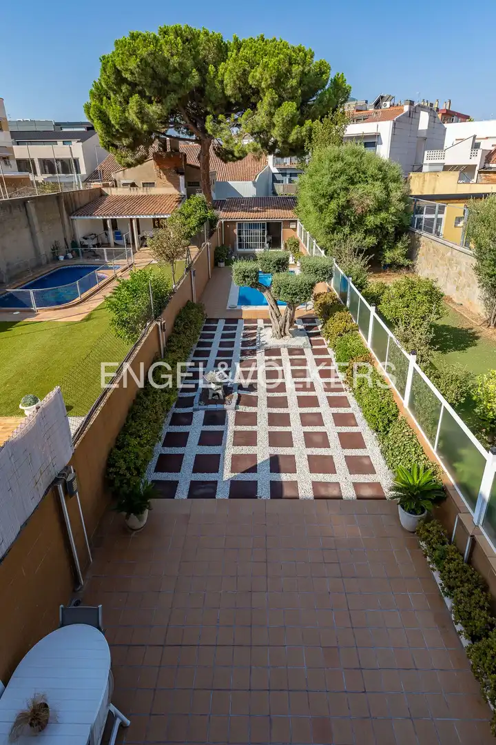 Terrassa de Casa adosada en venda en Sabadell amb Aire condicionat, Calefacció i Jardí privat