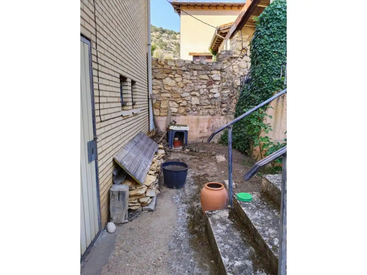 Vista exterior de Casa o chalet en venta en Puentedura con Calefacción y Amueblado