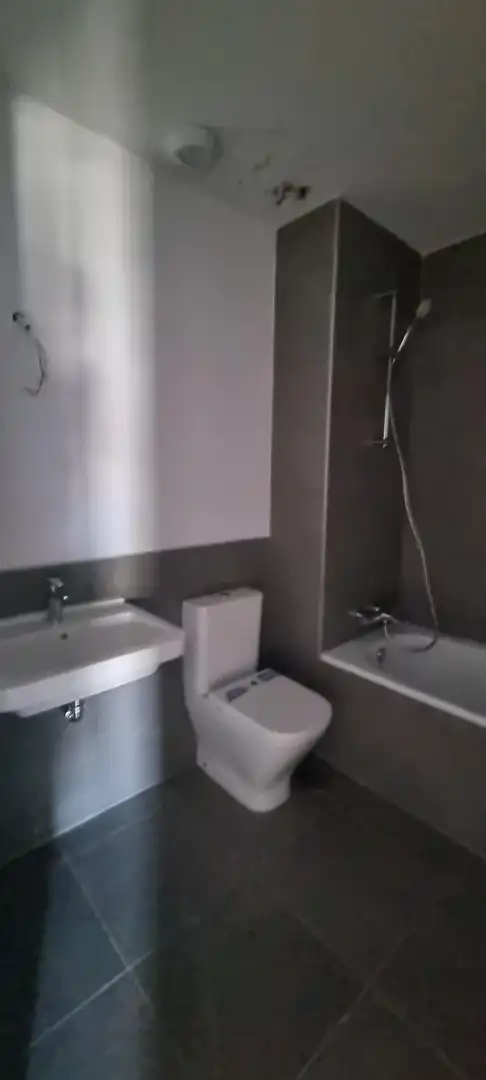 Baño de Piso en venta en Sevilla con Aire acondicionado, Jardín privado y Terraza