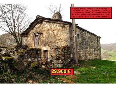 Casa amb jardí en venda a Lugar Trueba 99