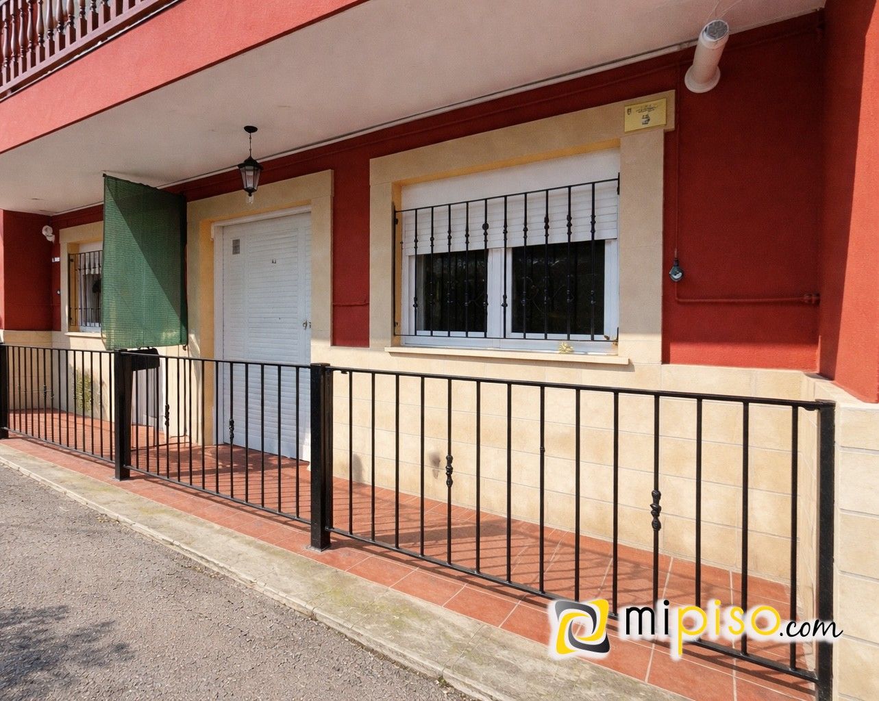 Vista exterior de Casa adosada en venta en Ruesga con Calefacción, Terraza y Amueblado