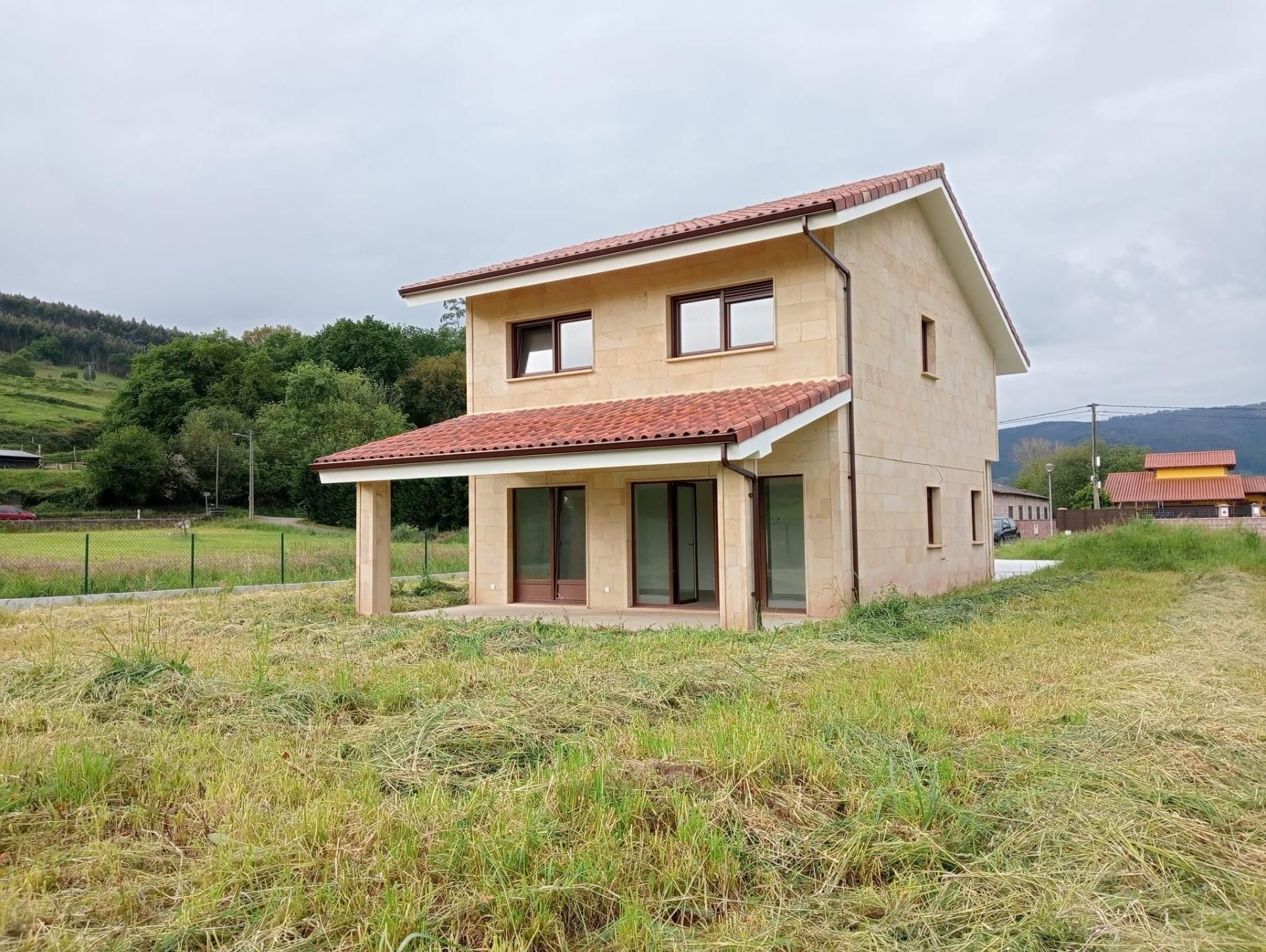 Vista exterior de Casa o chalet en venta en Piélagos con Calefacción y Jardín privado