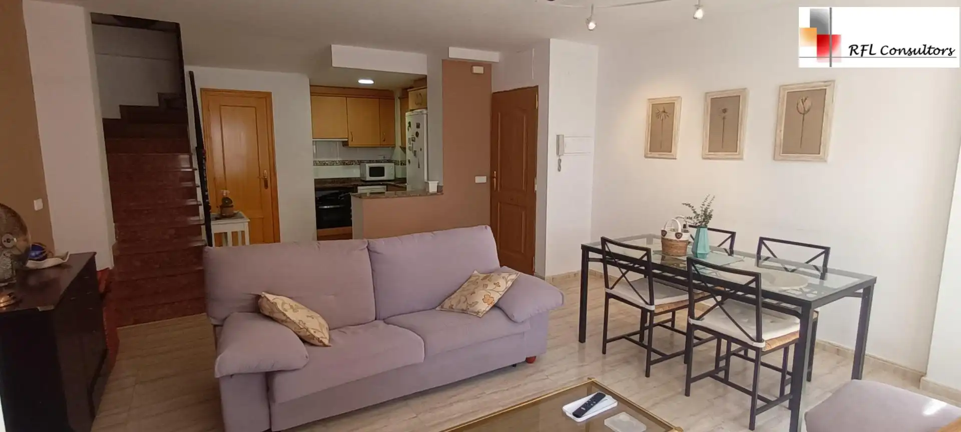 Sala d'estar de Àtic de lloguer en Torreblanca amb Terrassa i Moblat