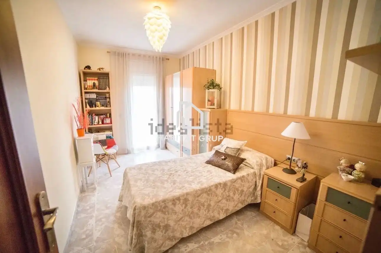 Schlafzimmer von Maisonette zum Verkauf in Flix mit Klimaanlage, Heizung und Terrasse