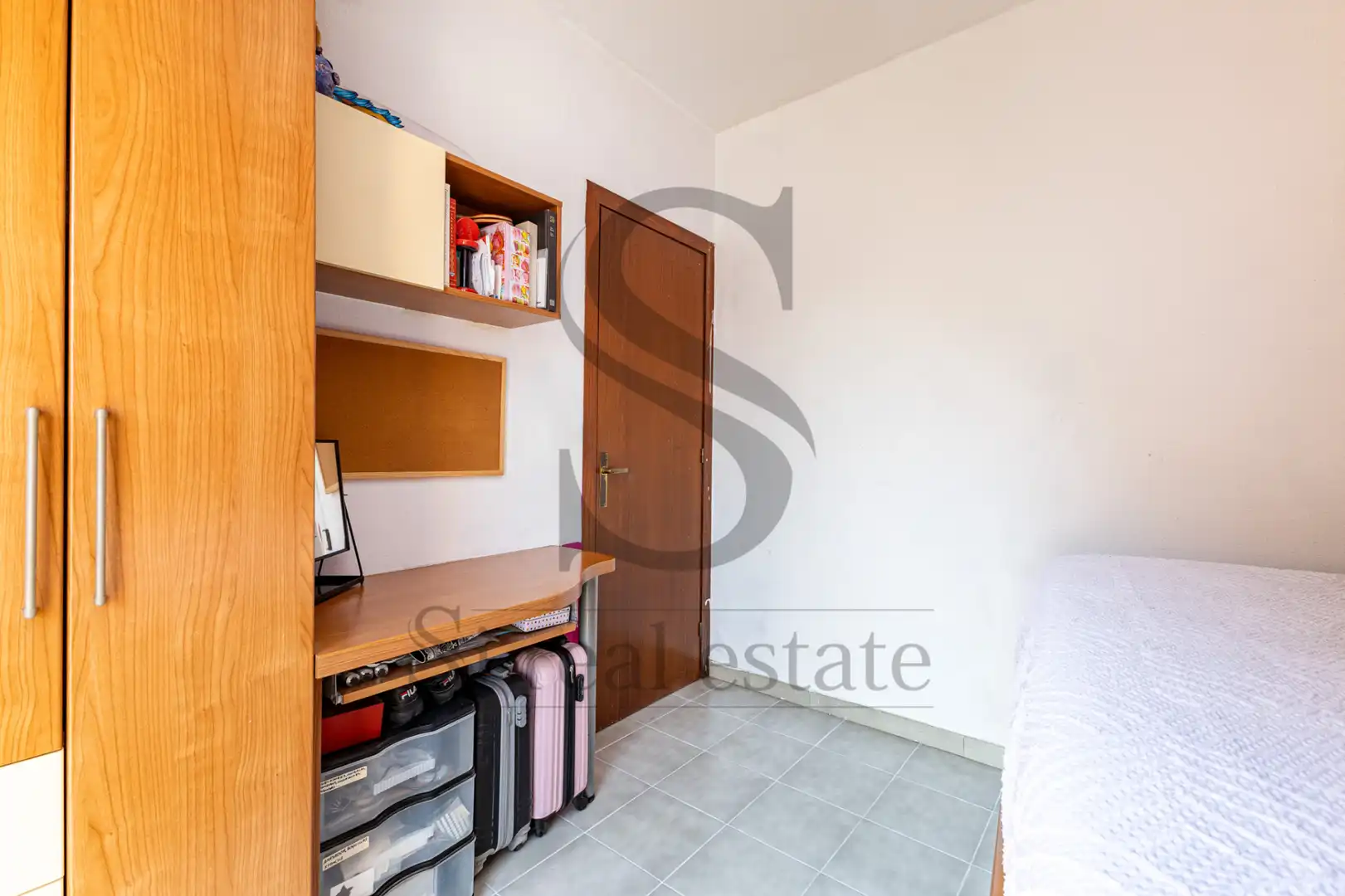 Schlafzimmer von Wohnung zum Verkauf in Barcelona mit Klimaanlage und Balkon