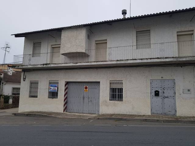 Casa-chalet en Venta en Oliva de Plasencia