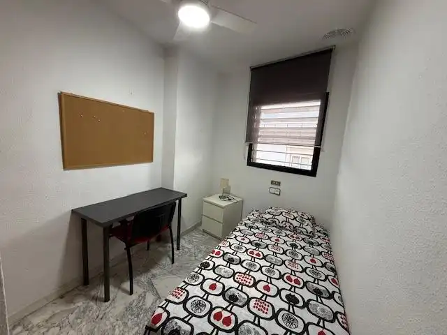 Schlafzimmer von Wohnungen zur Miete in Murcia mit Klimaanlage, Heizung und Terrasse