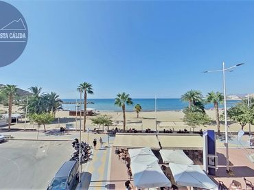 Apartament amb balcó en venda a Calle Canalejas 23