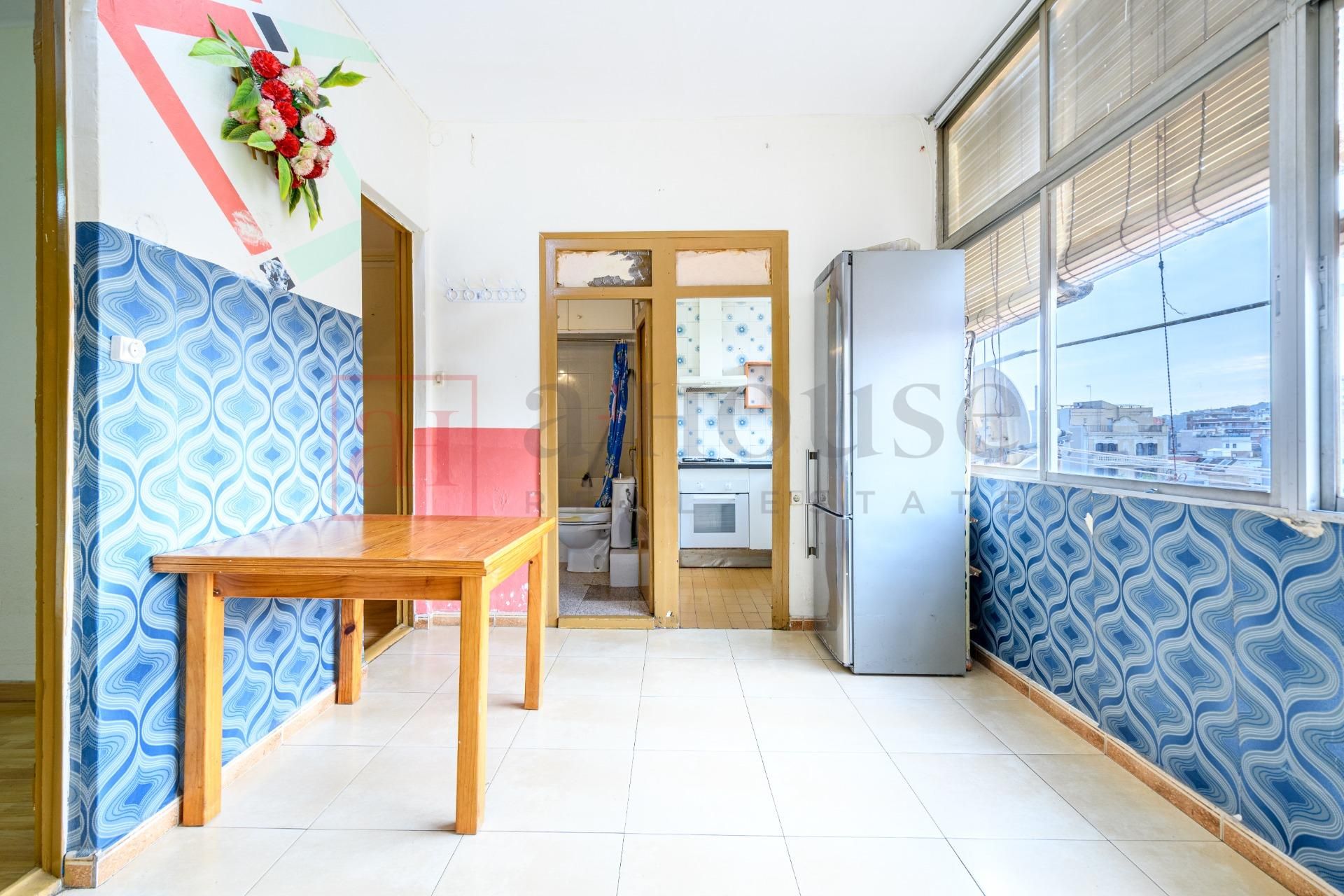 Kitchen of Flat for sale in  Barcelona Capital  with Heating