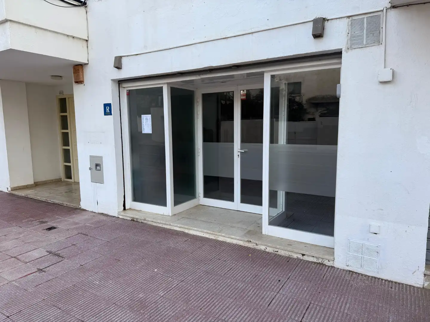Local de lloguer en El Port de la Selva amb Aire condicionat, Calefacció i Terrassa