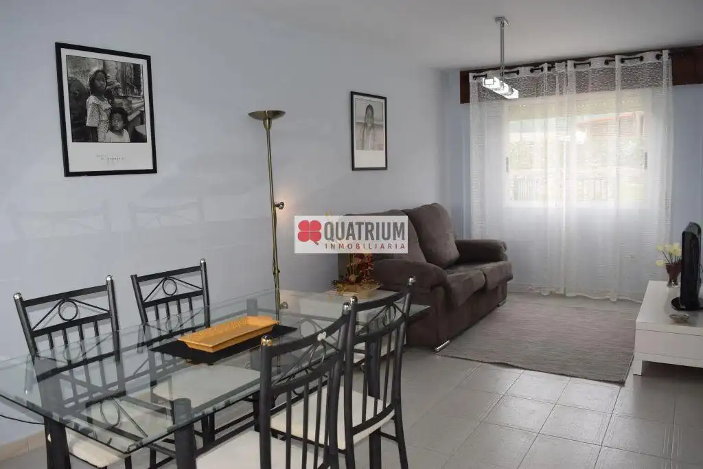 Sala de estar de Casa o chalet en venta en Santiago de Compostela  con Jardín privado y Trastero