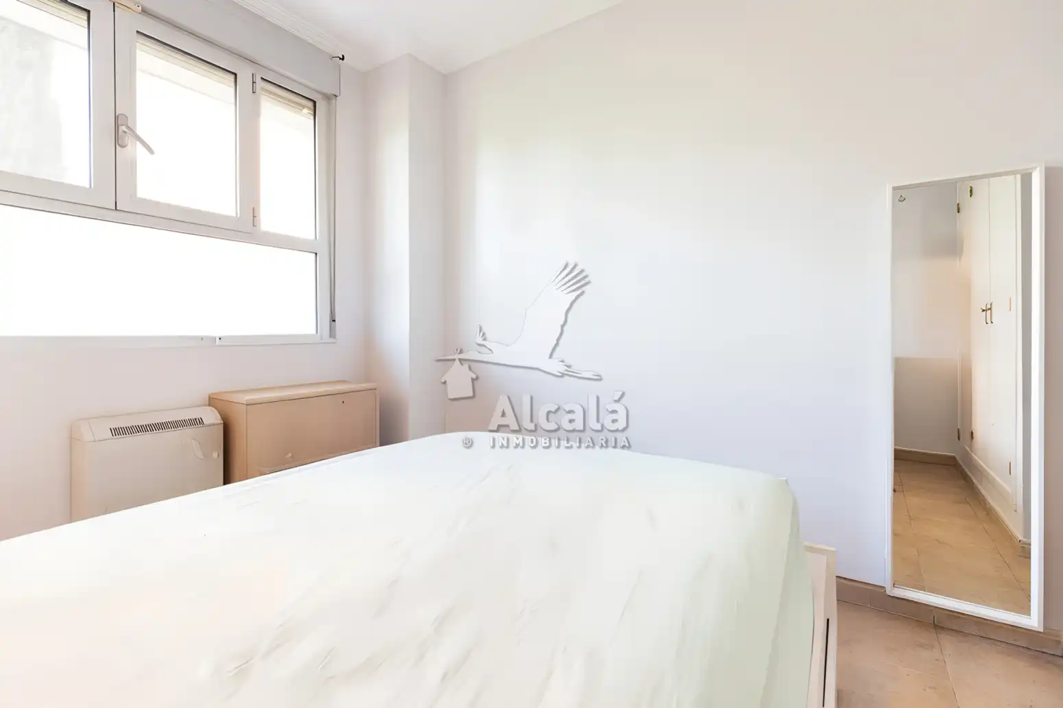 Habitación de Piso en venta en Madrid con Calefacción, Jardín privado y Piscina