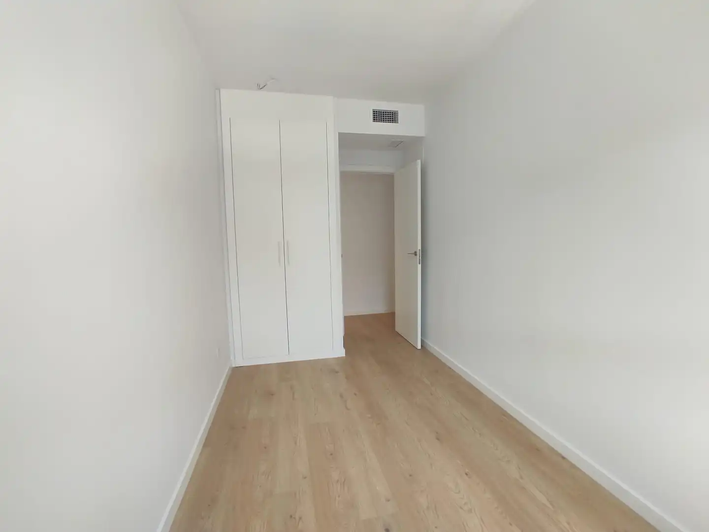 Bedroom of Flat for rent in Dos Hermanas  with Air Conditioner, Heating and Terrace