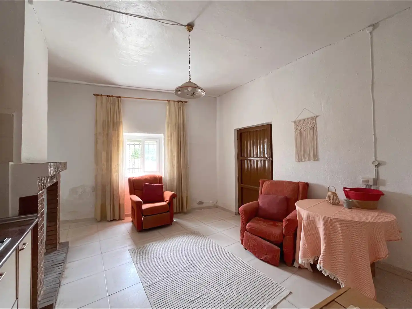 Sala de estar de Casa adosada en venta en Tobarra con Jardín privado, Terraza y Trastero