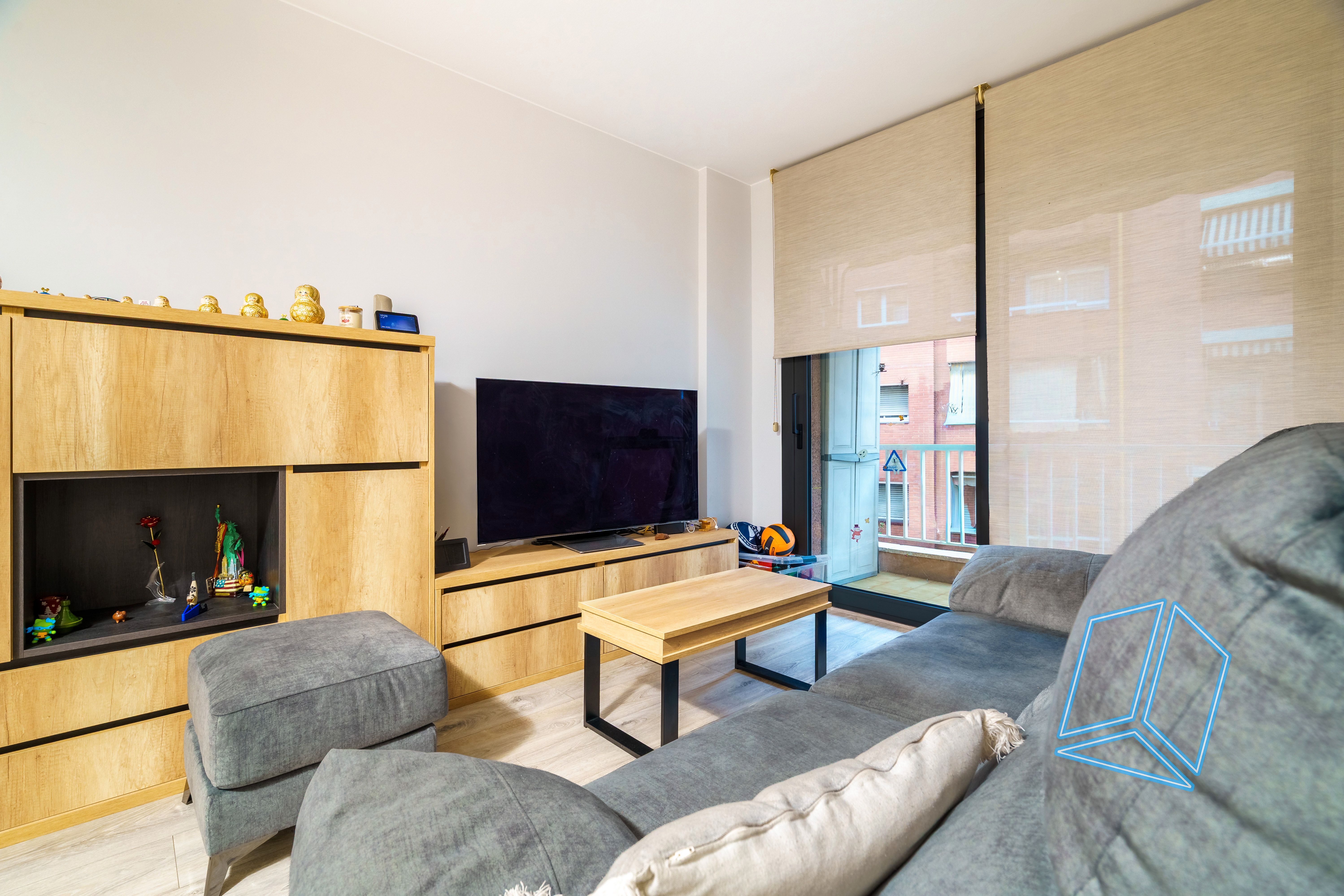 Sala de estar de Piso en venta en  Barcelona Capital con Calefacción y Balcón