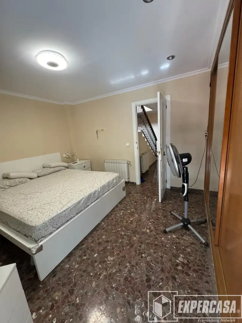 Schlafzimmer von Country house zum Verkauf in Albal mit Klimaanlage und Terrasse