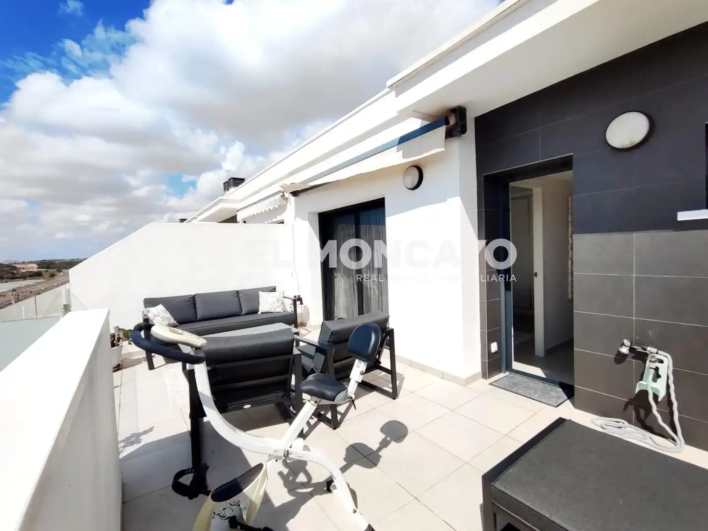 Terrassa de Casa adosada en venda en Orihuela amb Aire condicionat, Calefacció i Jardí privat
