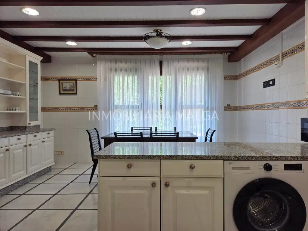 Cuina de Casa o xalet en venda en Colunga amb Calefacció, Jardí privat i Parquet