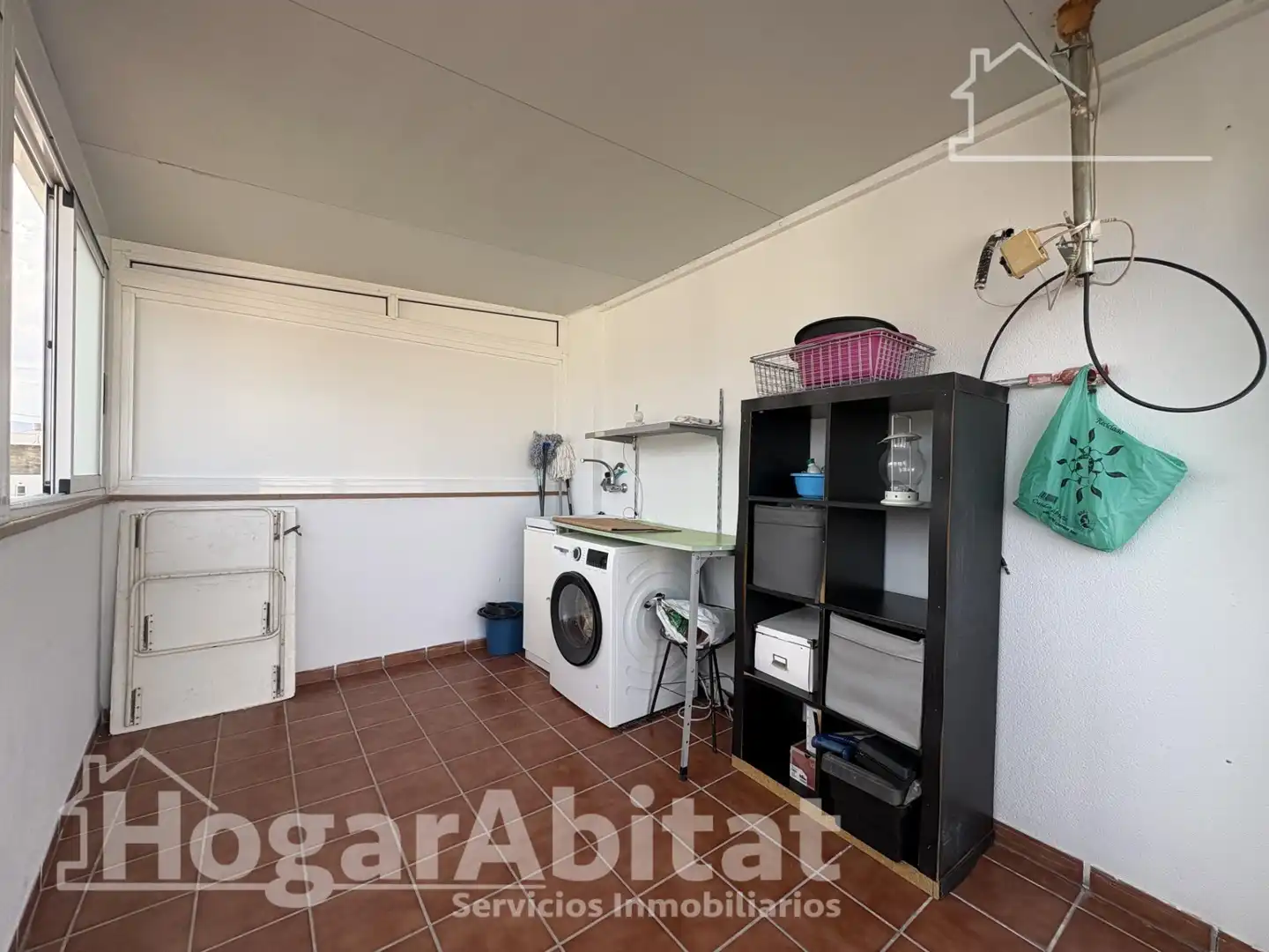 Dormitori de Casa adosada en venda en Tavernes de la Valldigna amb Terrassa i Balcó