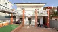 Exterior view of House or chalet for sale in Sant Vicenç Dels Horts  with Air Conditioner, Private garden and Terrace