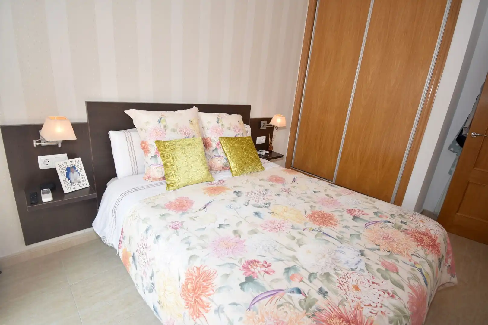 Habitación de Dúplex en venta en Pilar de la Horadada con Aire acondicionado, Calefacción y Jardín privado