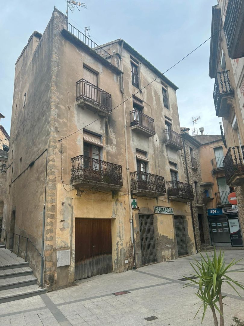 Exterior view of Building for sale in Maçanet de Cabrenys