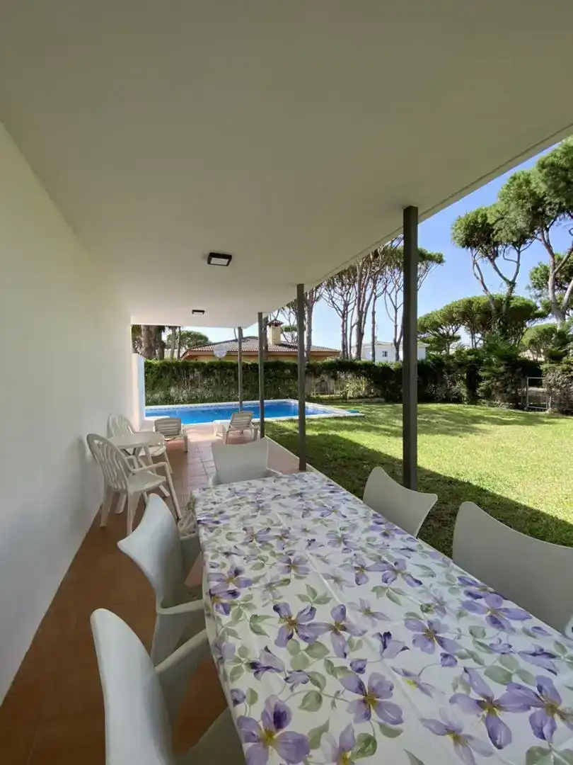 Terrasse von Wohnung zur Miete in Conil de la Frontera mit Privatgarten, Schwimmbad und Möbliert