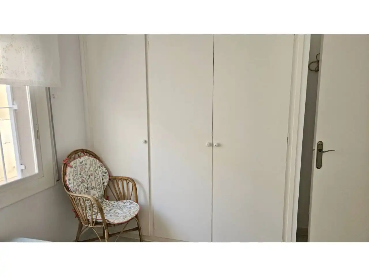 Habitación de Piso de alquiler en Vilanova i la Geltrú con Jardín privado, Terraza y Amueblado