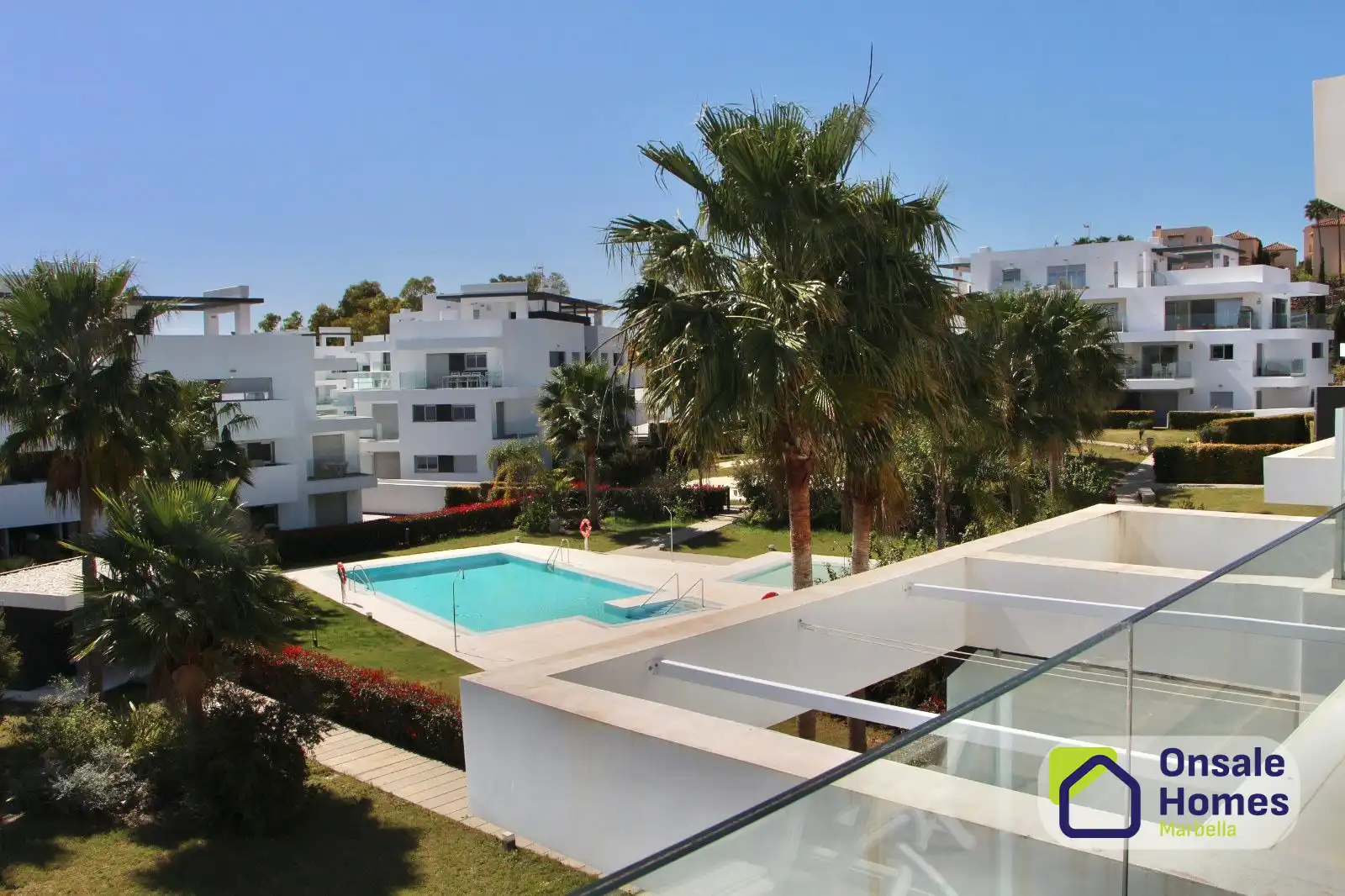 Garden of Attic for sale in Estepona  with Air Conditioner, Terrace and Storage room