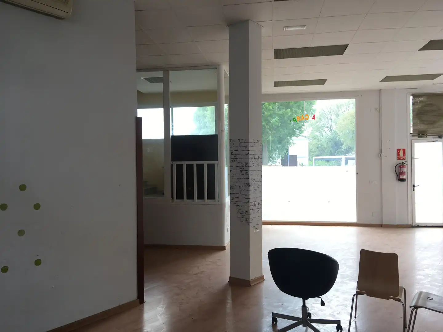 Business premises for sale in Carrer de la Torre de Taialà 40, imagen 15