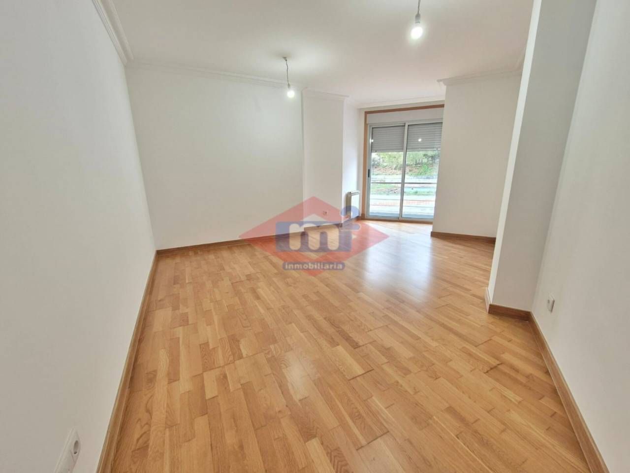 Vista exterior de Pis en venda en Salvaterra de Miño amb Calefacció, Terrassa i Traster