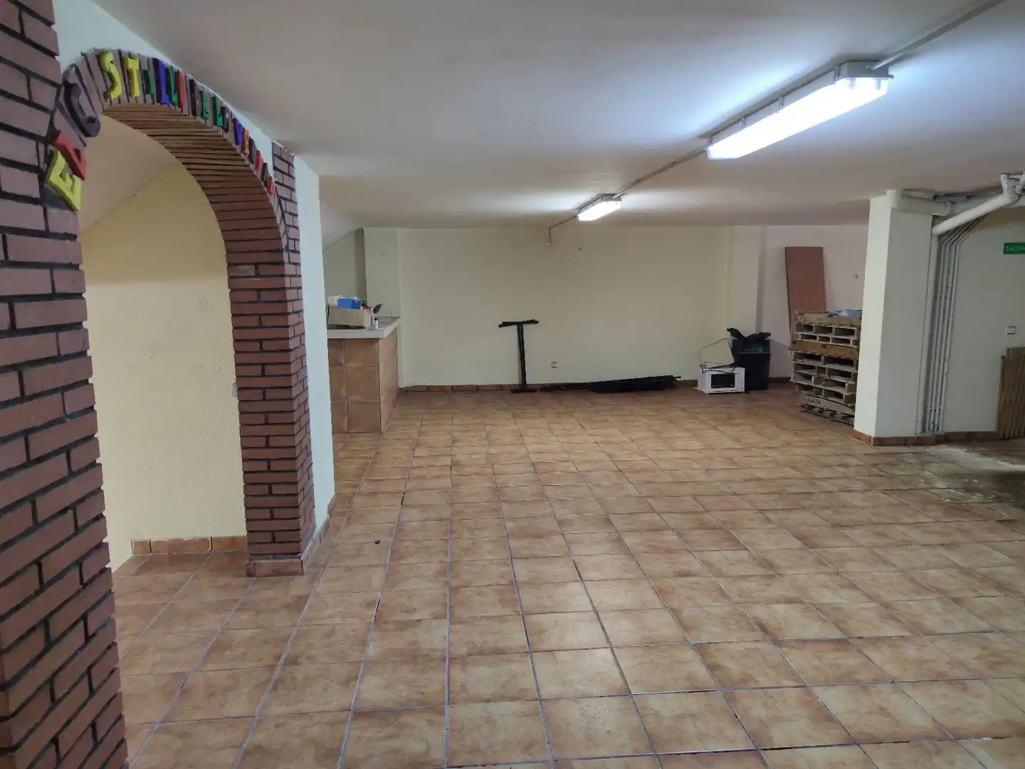 Local comercial en venda a CALLE DEL CONFLENT S/N, imagen 12