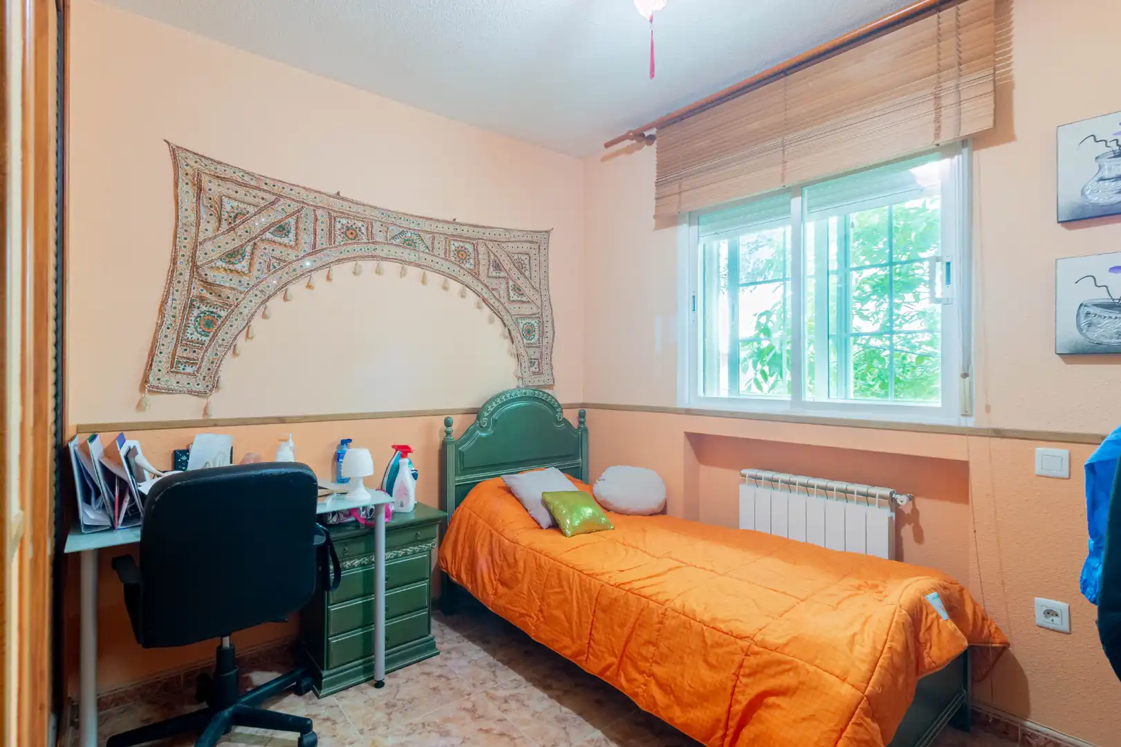 Habitación de Casa o chalet en venta en Nuevo Baztán con Aire acondicionado, Calefacción y Jardín privado