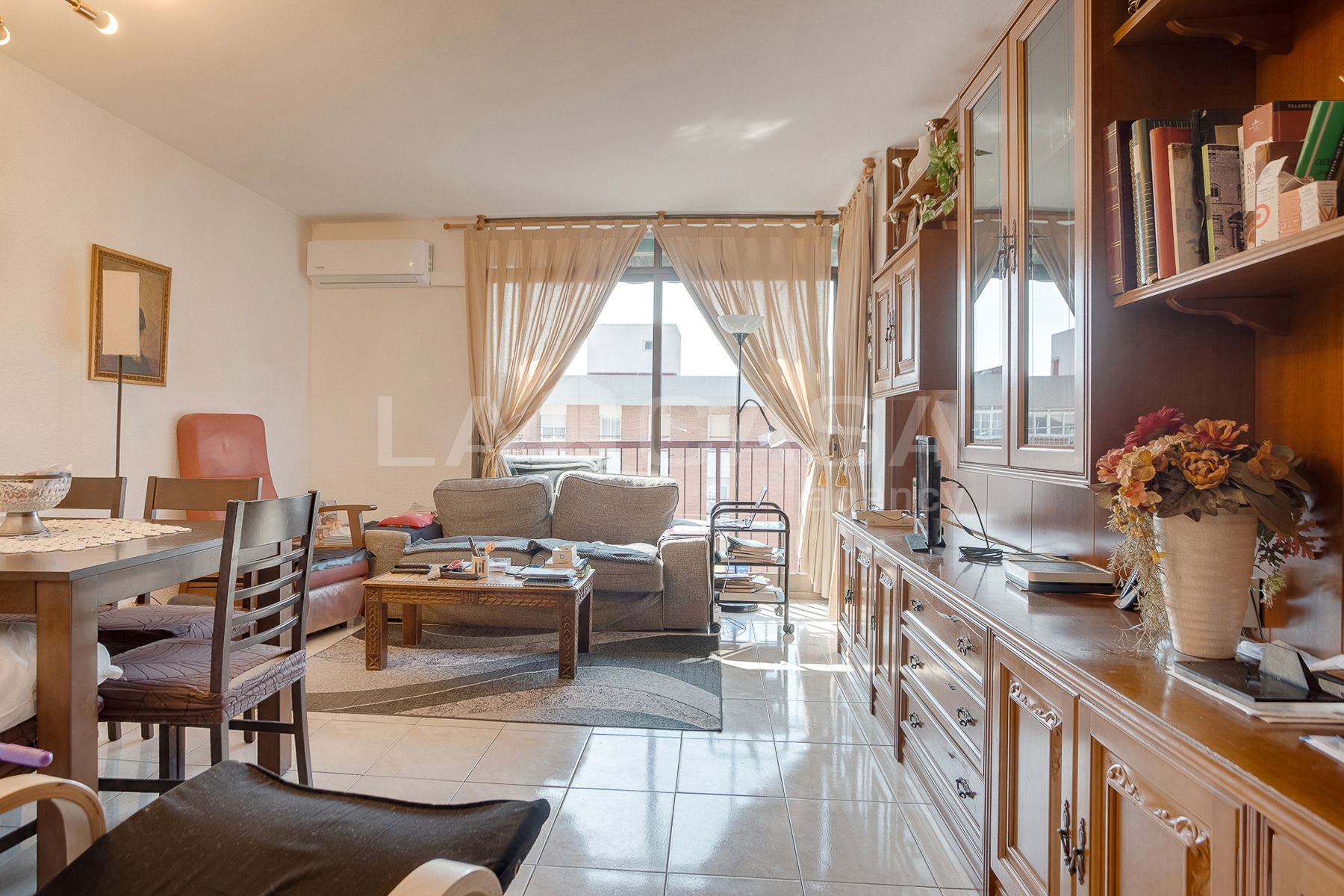 Sala de estar de Piso en venta en  Barcelona Capital con Calefacción y Balcón