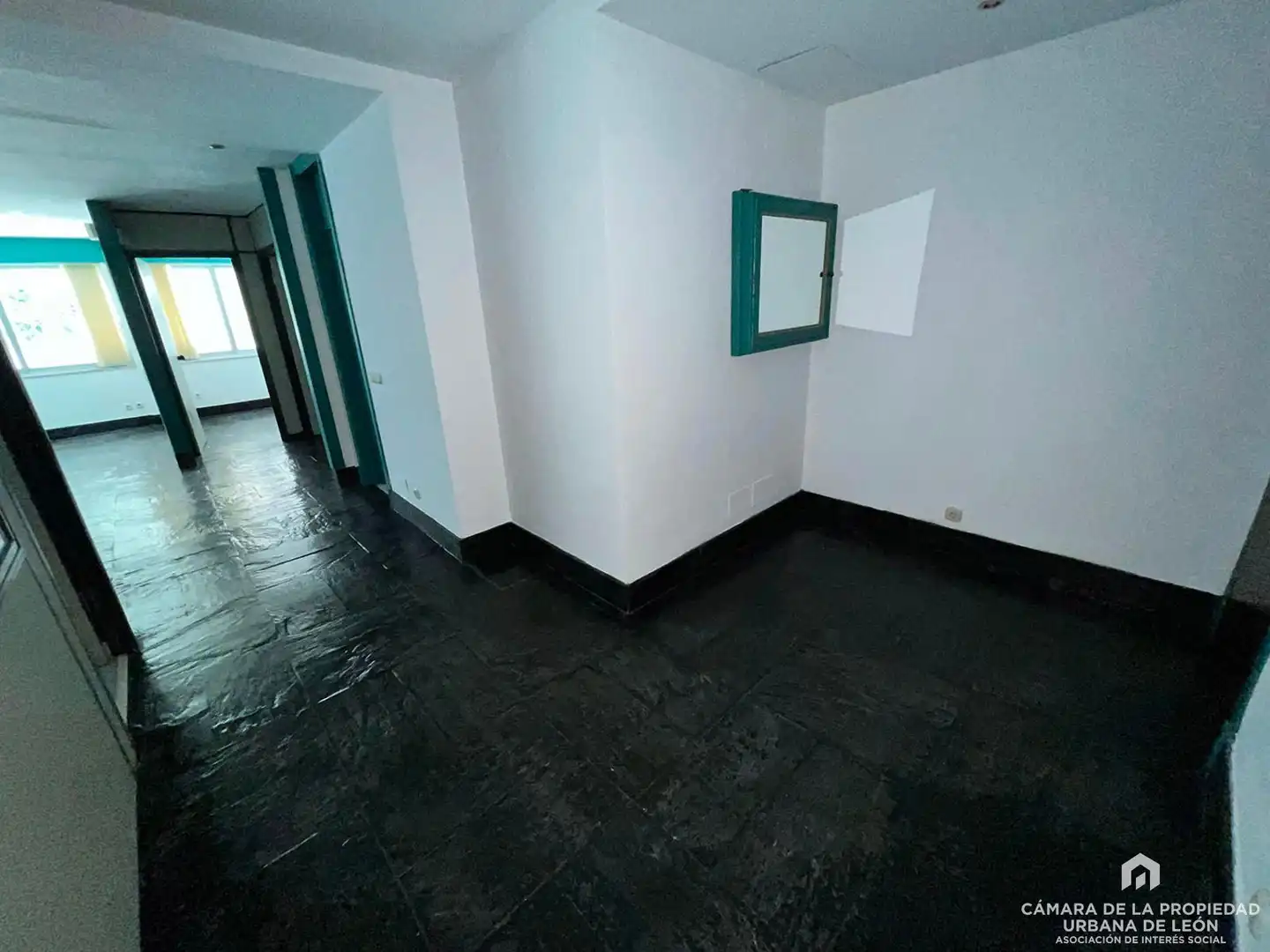 Oficina en venta en León Capital 
