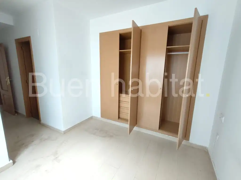 Schlafzimmer von Wohnung zum Verkauf in Foios