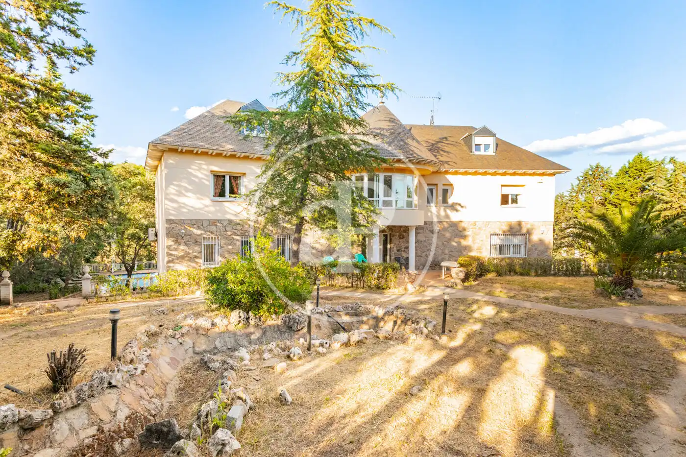 Exterior view of Houses for sale in Las Rozas de Madrid  with Air Conditioner, Heating and Private garden