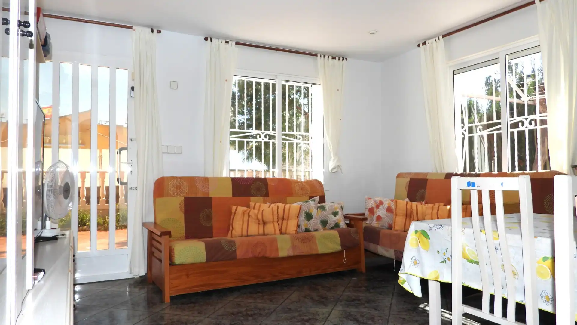 Sala d'estar de Casa o xalet en venda en Cartagena amb Aire condicionat, Calefacció i Jardí privat