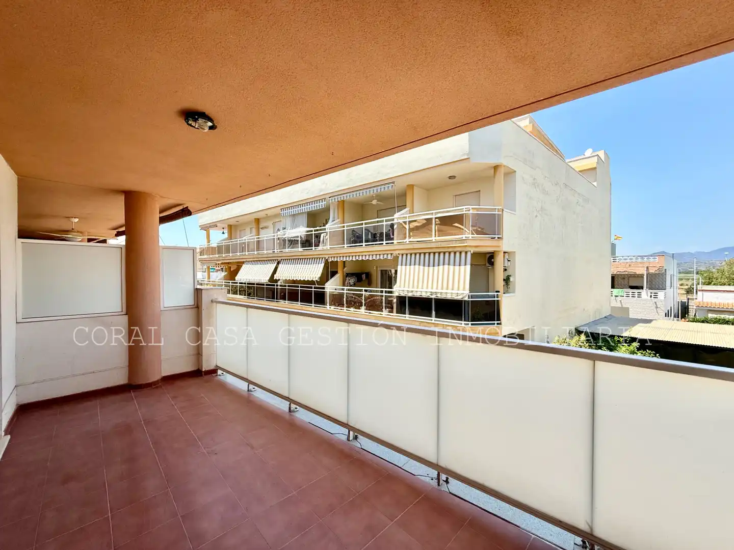 Terrassa de Apartament en venda en Chilches / Xilxes amb Terrassa, Traster i Piscina comunitària