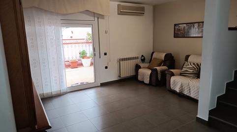 Foto 4 de Casa adosada de alquiler en Avinguda de Barcelona, Can Toni, Cunit