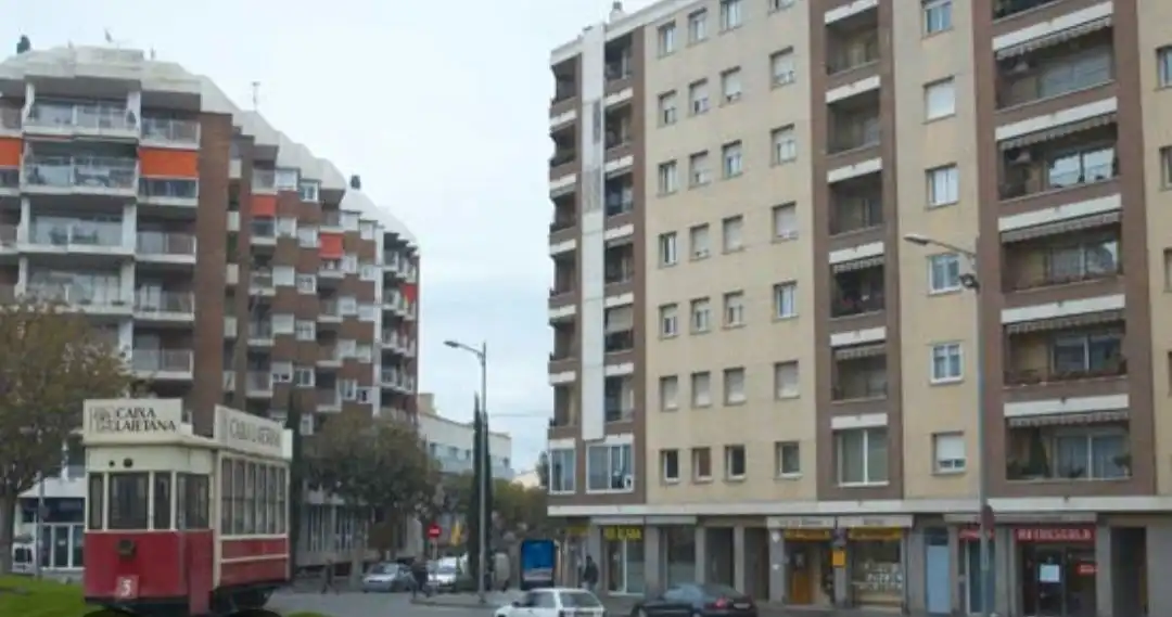 Vista exterior de Pis en venda en Mataró amb Aire condicionat, Calefacció i Moblat