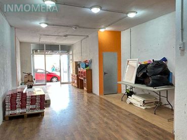 Locale commerciale in vendita a Casco Urbano
