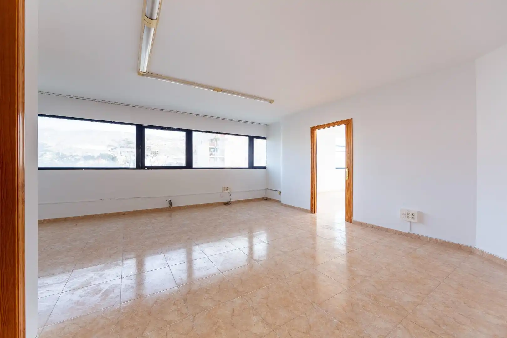 Büro zur Miete in Vícar