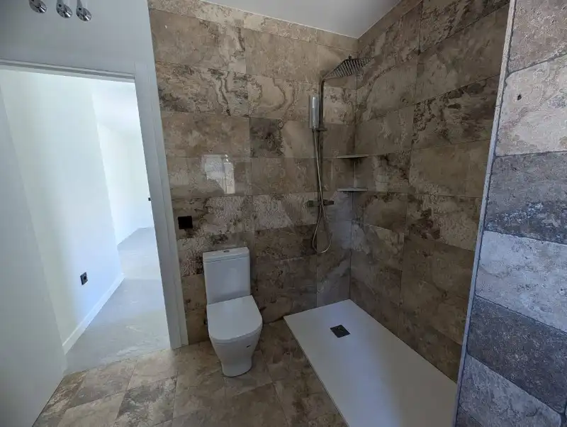 Baño de Casa adosada en venta en El Espinar con Calefacción y Terraza