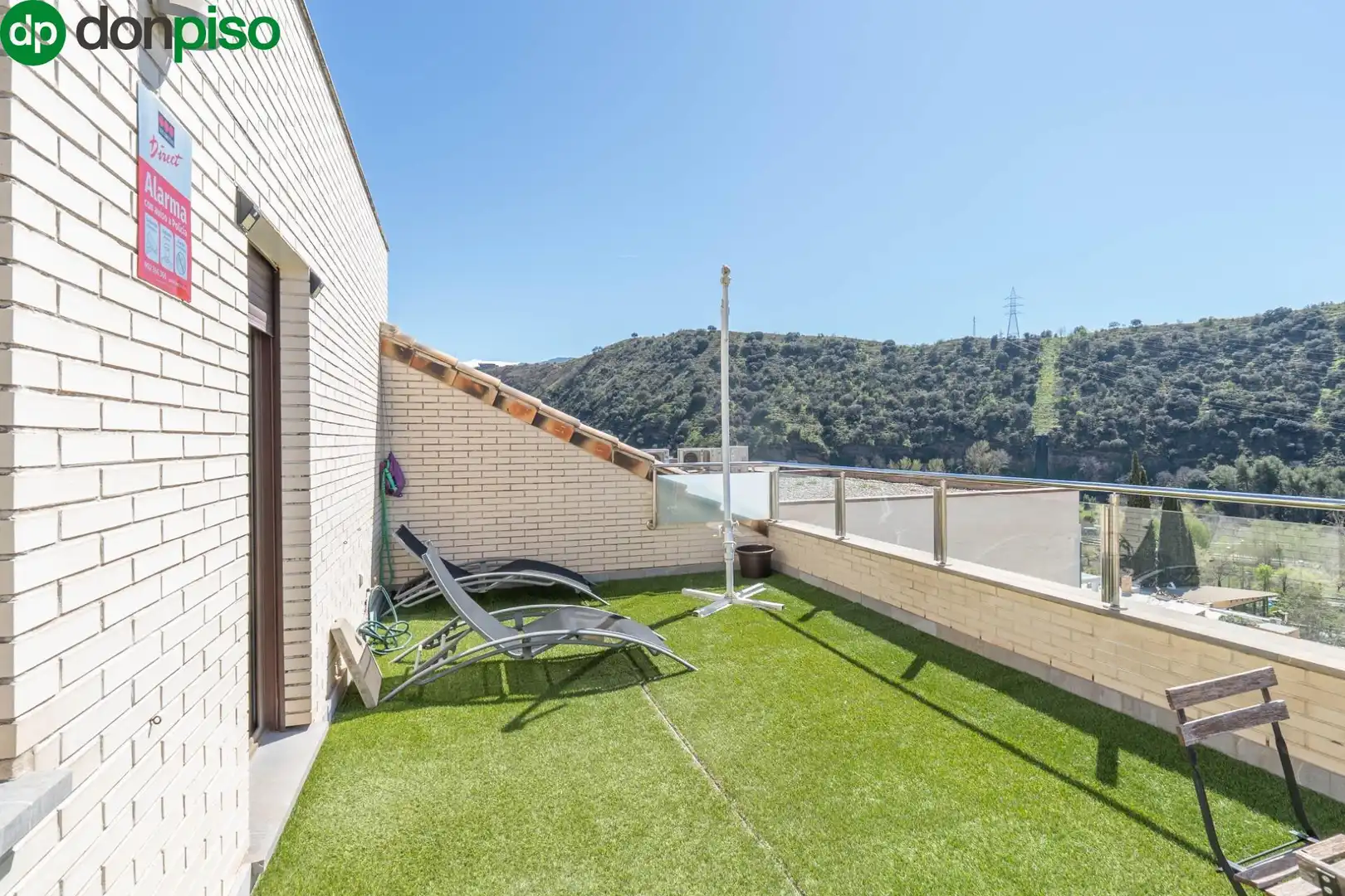 Terrasse von Einfamilien-Reihenhaus zum Verkauf in Granada mit Klimaanlage und Terrasse