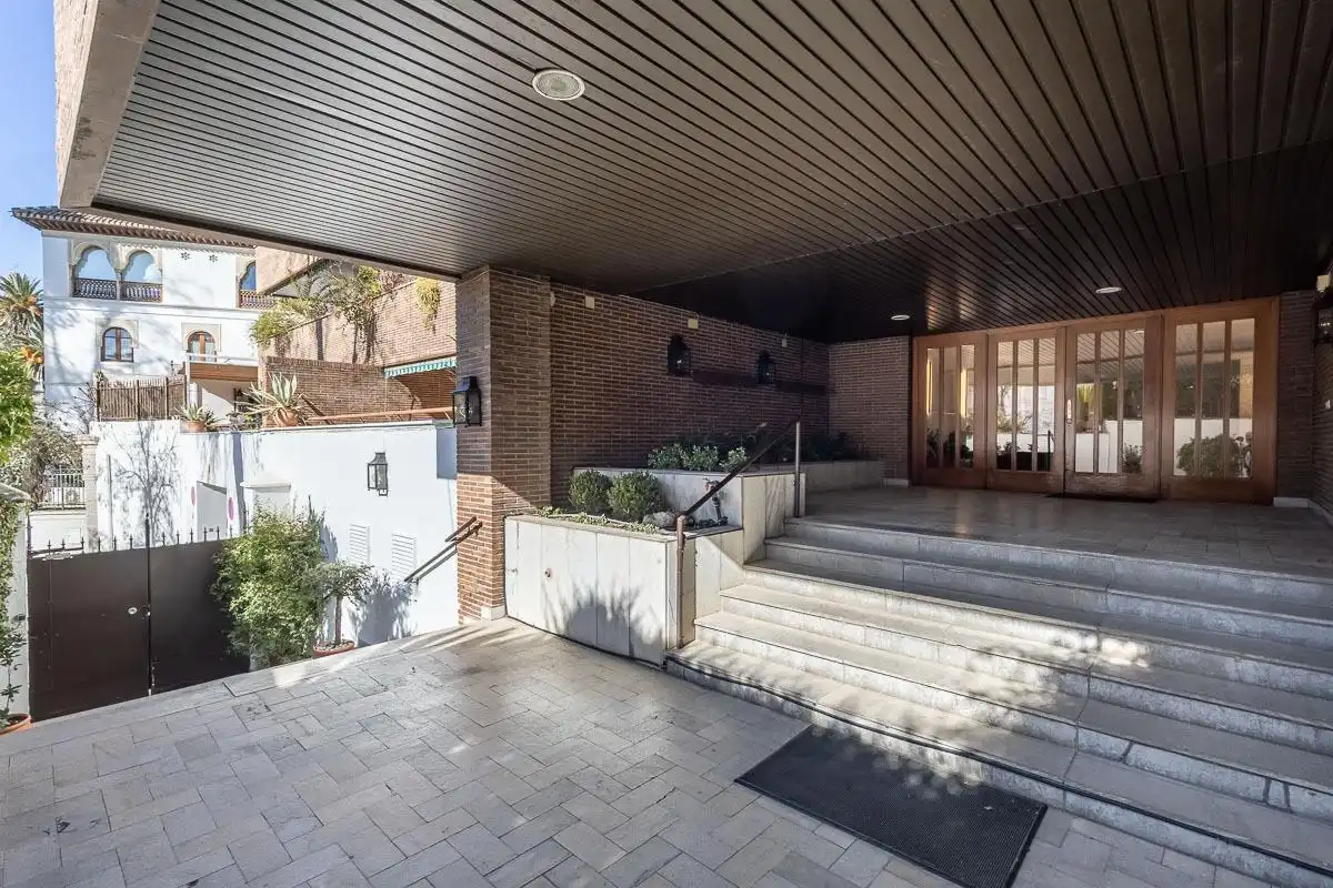 Flat for sale in Granada  with Private garden, Storage room and Community pool