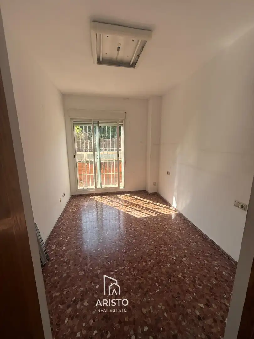 Schlafzimmer von Wohnung zum Verkauf in Manises