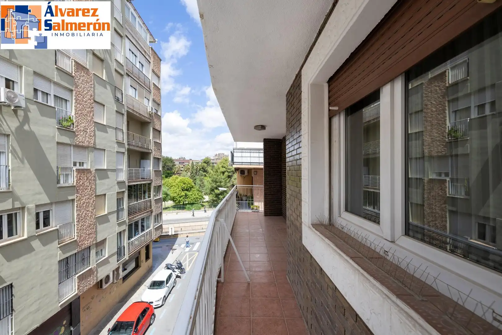 Vista exterior de Pis en venda en Granada amb Aire condicionat, Calefacció i Terrassa