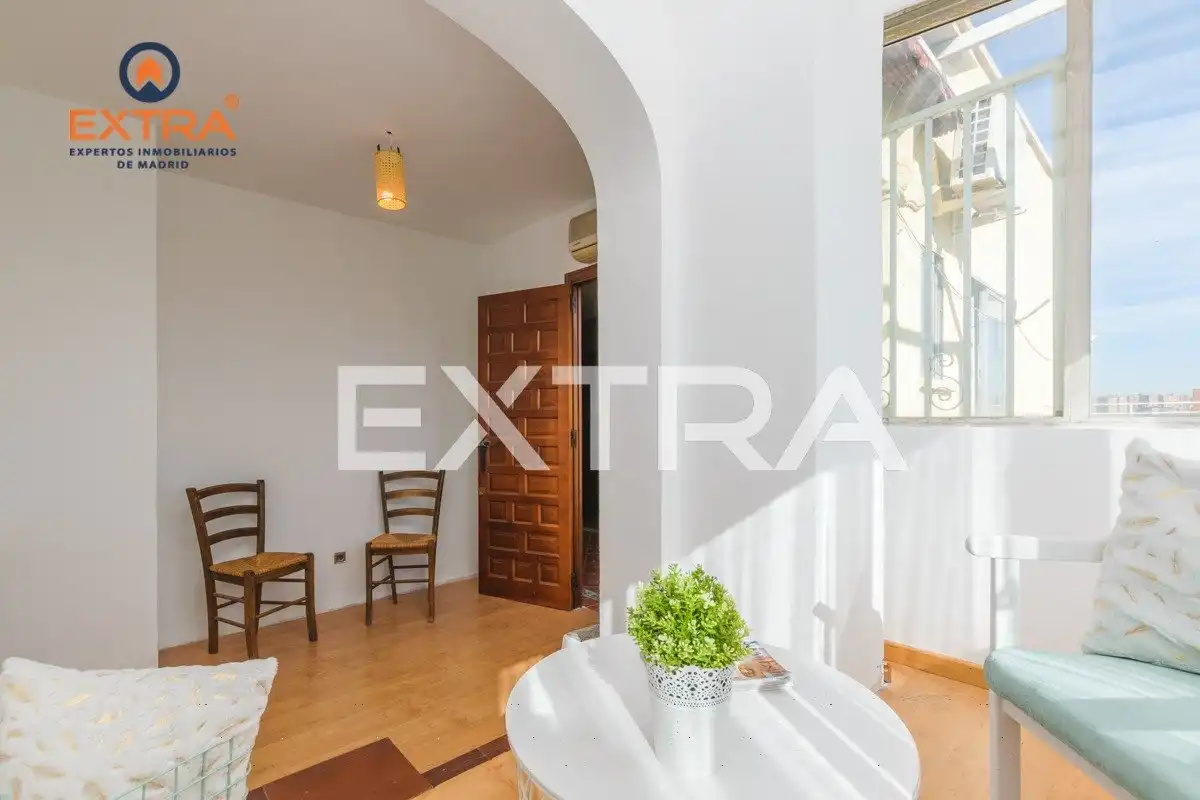 Attic for sale in Avenida Ciudad de Barcelona, Adelfas